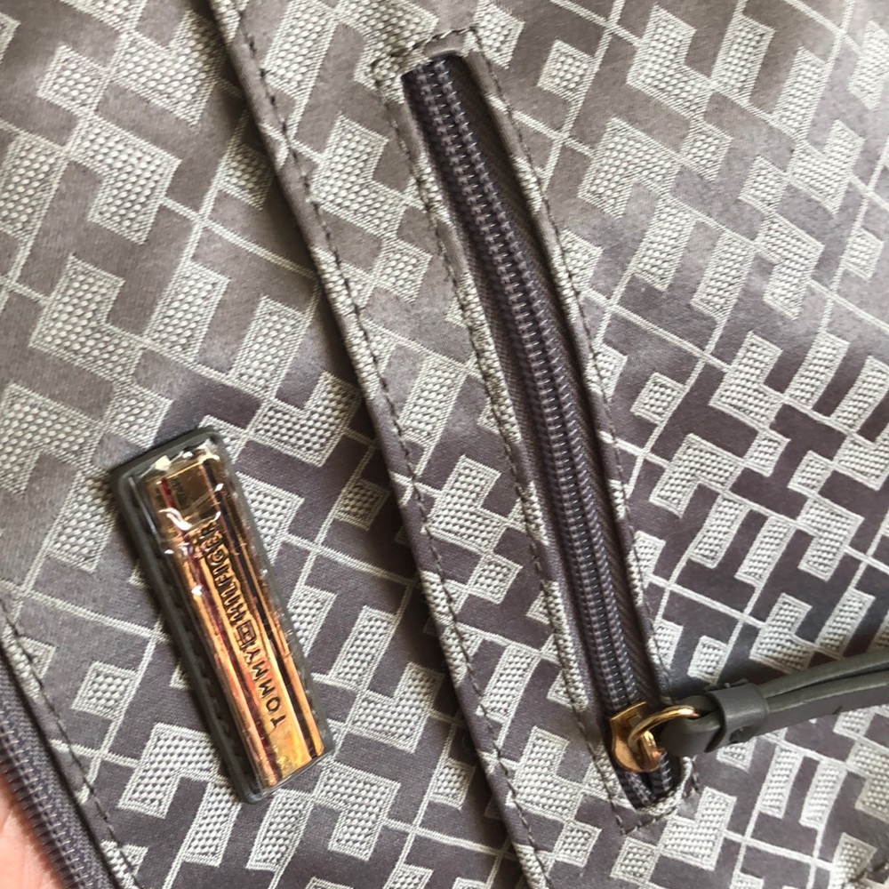 Tommy slim monogram slingbag - Picture 6 of 6